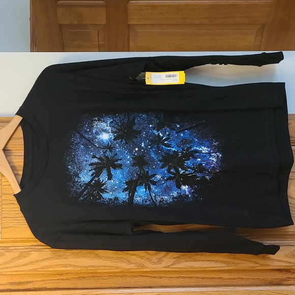 Capsule - Picture 1 of 5